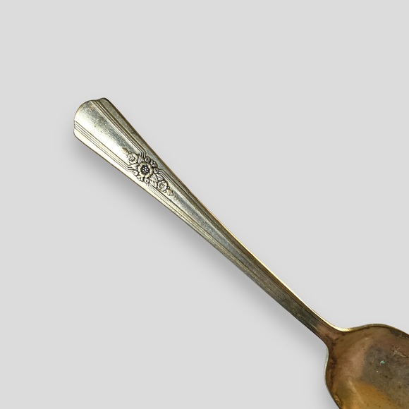 Vintage Wm. Rogers Desire Silverplate Set of 6 Teaspoons Floral - Picture 6 of 11